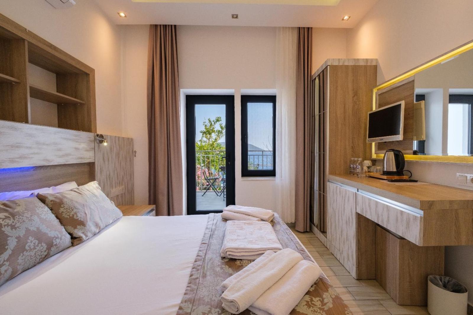 Sardunya Andifli Otel Kaş Exterior foto